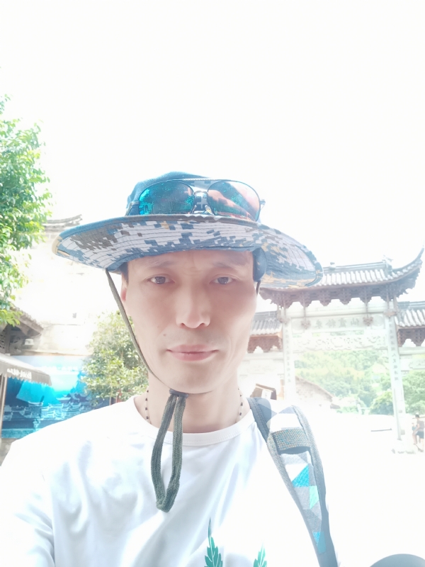 童群海的第一张照片--金华认干亲服务网